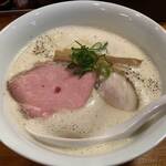 鶏っぷ 別邸 - 料理写真:豚骨チキン白湯醤油