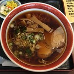 Yoshiroku - 醤油ラーメン
                        
                        
                        前回と違うの食おうかとも思ったんだけどーーー
                        
                        
                        
                        
                        
                        