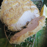 とんかつ 串揚げ 優膳 - 吟上ヒレかつ断面（2012/08）