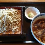 Teuchi Soba Tokoshie - 豚肉とごぼうのつけ汁せいろ  ¥1,100