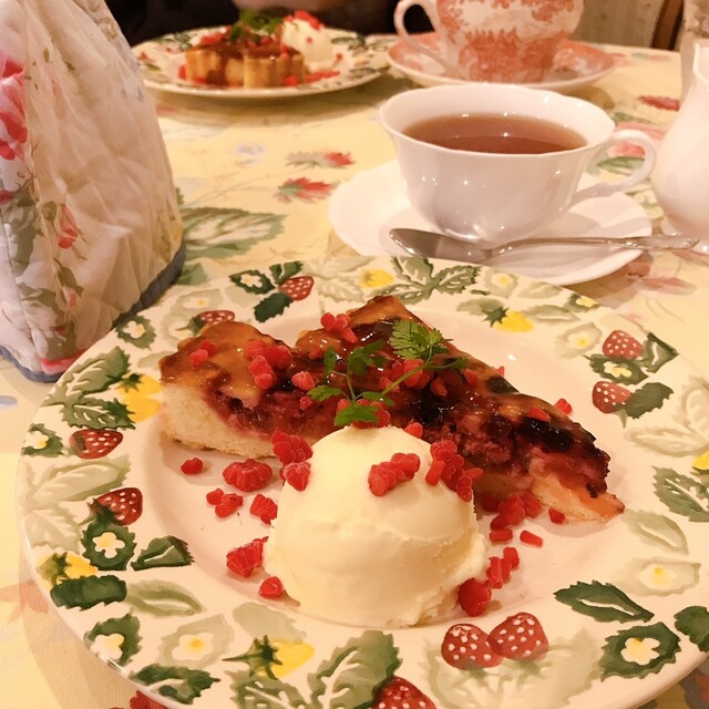 スリーチムニーズ ｔhreeｃhimneys ｃo 本町 紅茶専門店 食べログ