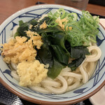 丸亀製麺 - ワカメうどん