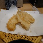 天ぷら 天松 - 写真を撮る前にレンコンは食べてしまいました。
            イカ、キス天