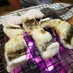 めん房 - 穴子は七輪で焼いて食べます。