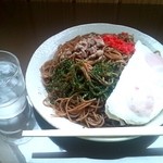 やきそば　ならや - やきそば（細麺）特特盛＋めだま焼き☆700円（2012/7）
