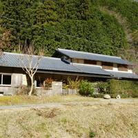ろあん松田 篠山店 - 大自然に囲まれた処に、お店があります。