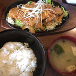 池内食堂 - 生姜焼き定食　770円