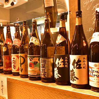 懐かしい「焼酎ハイボール」や辛口の日本酒を、もつ焼きとぜひ♪