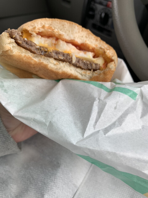 マクドナルド 新田東ヨークタウン店 - 小鶴新田（ハンバーガー）の写真