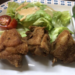 居喰処 光 - 2020/12/18
      本日の日替り 鳥の唐揚げ定食 500円