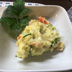 居喰処 光 - 2020/12/18
      本日の日替り 鳥の唐揚げ定食 500円