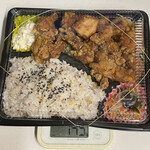 Tonshan - 職場の人のから揚げ弁当@500、風袋込みで745g