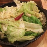 Bisutoro Izakaya Sore - アンチョビキャベツ