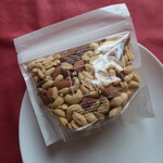 가루이자와 이부루 가루이자와혼텐 - 훈제 너트 1241엔