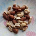 가루이자와 이부루 가루이자와혼텐 - 훈제 너트