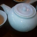 上海点心 豫園 - 飲み放題、お湯つぎ放題のお茶