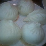 上海点心 豫園 - あんまんに、素菜包子2つに、肉まん2つ