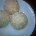 上海点心 豫園 - 胡麻団子です