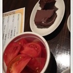 クラフトビア＆ウィスキーバー トランジット - 愛知産フルーツトマト200円
       生チョコレート300円
      2012.8