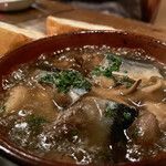 オルタナ - 秋刀魚とまいたけのアヒージョ