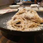 オルタナ - 自家製パンチェッタときのこのカルボナーラ