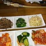 韓国料理と炭火焼肉 亀 - 