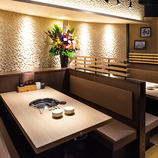 Air conditioning ◎The spacious interior is perfect for dates and banquets.