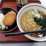 山田うどん食堂 - たぬきそば280円 クーポンカレーコロッケ