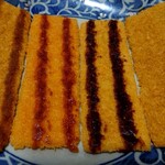 おかしの里 もりや - 料理写真:ビッグカツ４種類(右からスペシャルソース味、名古屋みそカツ味、ハムカツ味、カレー味)