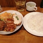 POPEYE - ライス大盛は＋１００円  MIX定食につく唐揚げは１個で、後は＋１５０円/個