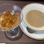 SAINTMARC - ごぼうのクリームスープ、焼き茄子と飛子のジュレ