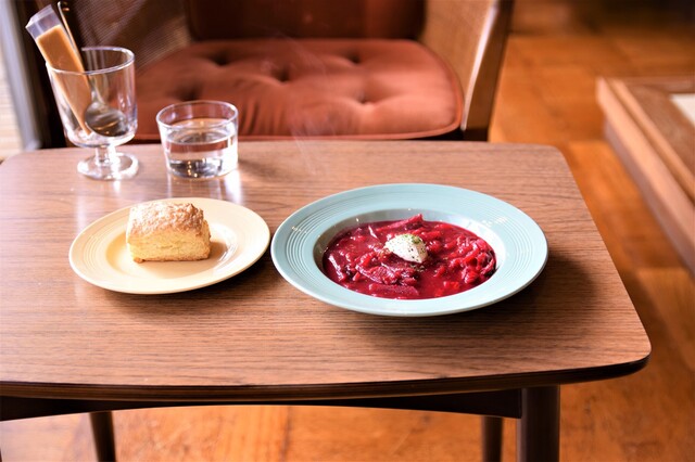 暮らす店 実と花 本郷 カフェ 食べログ