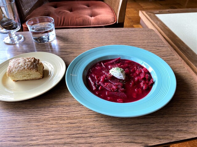 暮らす店 実と花 本郷 カフェ 食べログ