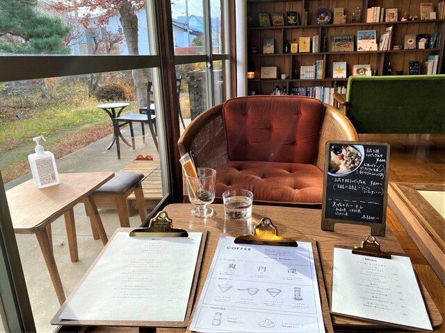 暮らす店 実と花 本郷 カフェ 食べログ