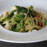 レストラン グースト - 小柱と葱のスパゲッティ