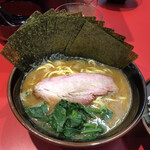 横浜ラーメン 真砂家 - ラーメン並＋のり