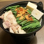 Hakata-style Motsu-nabe (Offal hotpot) [soy sauce, stew, salt]