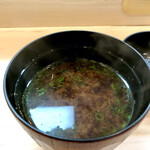 松寿司 - 赤だし 提供時