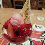 水信フルーツパーラー - 横顔