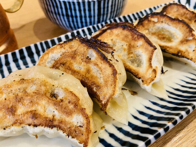 肉汁餃子と190円レモンサワー 難波のしんちゃん 難波 南海 居酒屋 ネット予約可 食べログ 肉汁餃子と190円レモンサワー 難波のしんちゃん 難波 南海 居酒屋 ネット予約可 食べログ