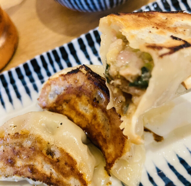 肉汁餃子と190円レモンサワー 難波のしんちゃん 難波 南海 居酒屋 ネット予約可 食べログ 肉汁餃子と190円レモンサワー 難波のしんちゃん 難波 南海 居酒屋 ネット予約可 食べログ