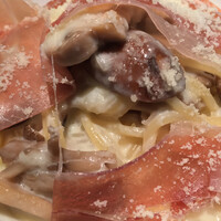 RISTORANTE Orobianco - パスタ、生ハムとキノコのクリームソース