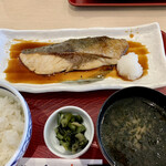 Tsukijichokudougenchan - ブリ照り定食1000円