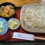 Tomoyoshi - 野菜天丼ともりそばセット880円