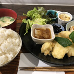 ブック＆カフェ喫茶去 - 