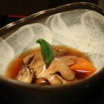 北の味紀行と地酒 北海道 - 舞茸、牛蒡、人参、オクラの煮物