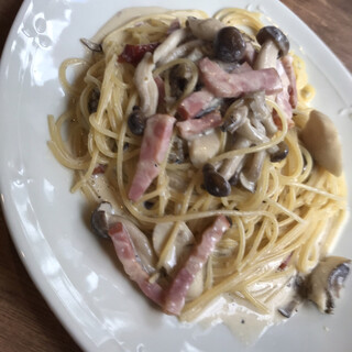 炭火焼赤身肉とクラフトビール ヴァベーネ_1