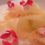 フロリレージュ - 桃のコンポートとヨーグルトのムース