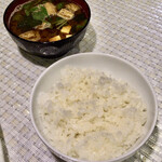 キッチン ダイシン - ご飯、お味噌汁