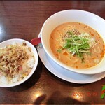 かすみ - 担々麺とねぎチャーシュー丼ミニ